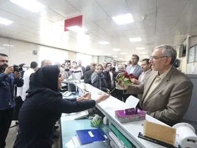 بازدید وزیر بهداشت از بیمارستان فارابی تهران