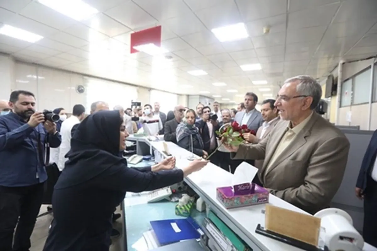بازدید وزیر بهداشت از بیمارستان فارابی تهران