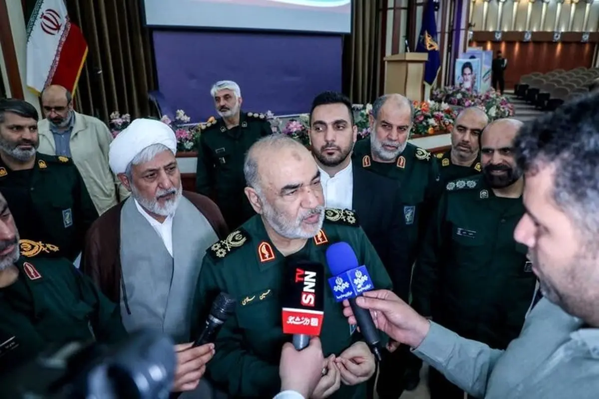 نیروی هوافضای سپاه نقش ویژهای در اطفاء حریق بندر شهید رجایی داشت