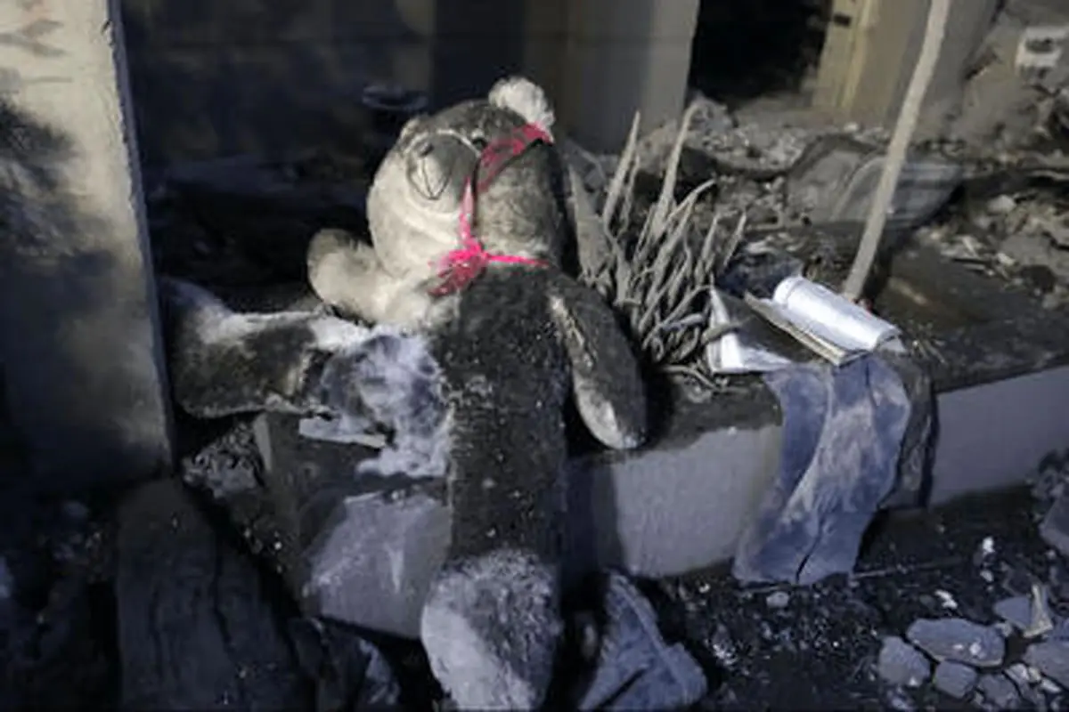 حمله جنگنده‌های آمریکایی صهیونی به یک شهربازی در اصفهان