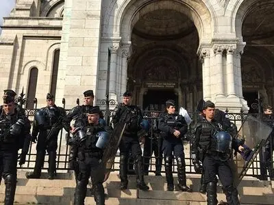 حمله با باتون به خبرنگار ریانووستی در فرانسه