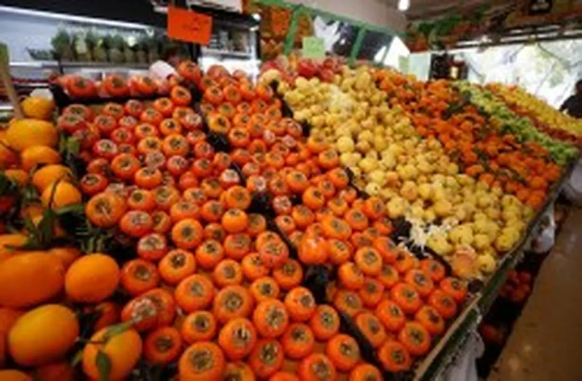 در جزیره جایی برای گرانفروشی نیست/ اجرای طرح تشدید نظارت و کنترل نرخ عرضه میوه شب یلدا در کیش
