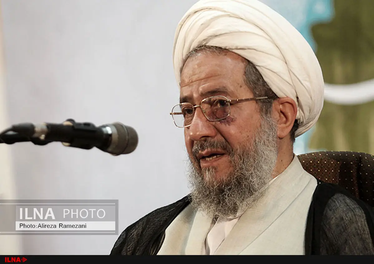 مراجع، احمدینژاد را به حضور نمیپذیرفتند/ روحانی رابطه خوبی با علما دارد