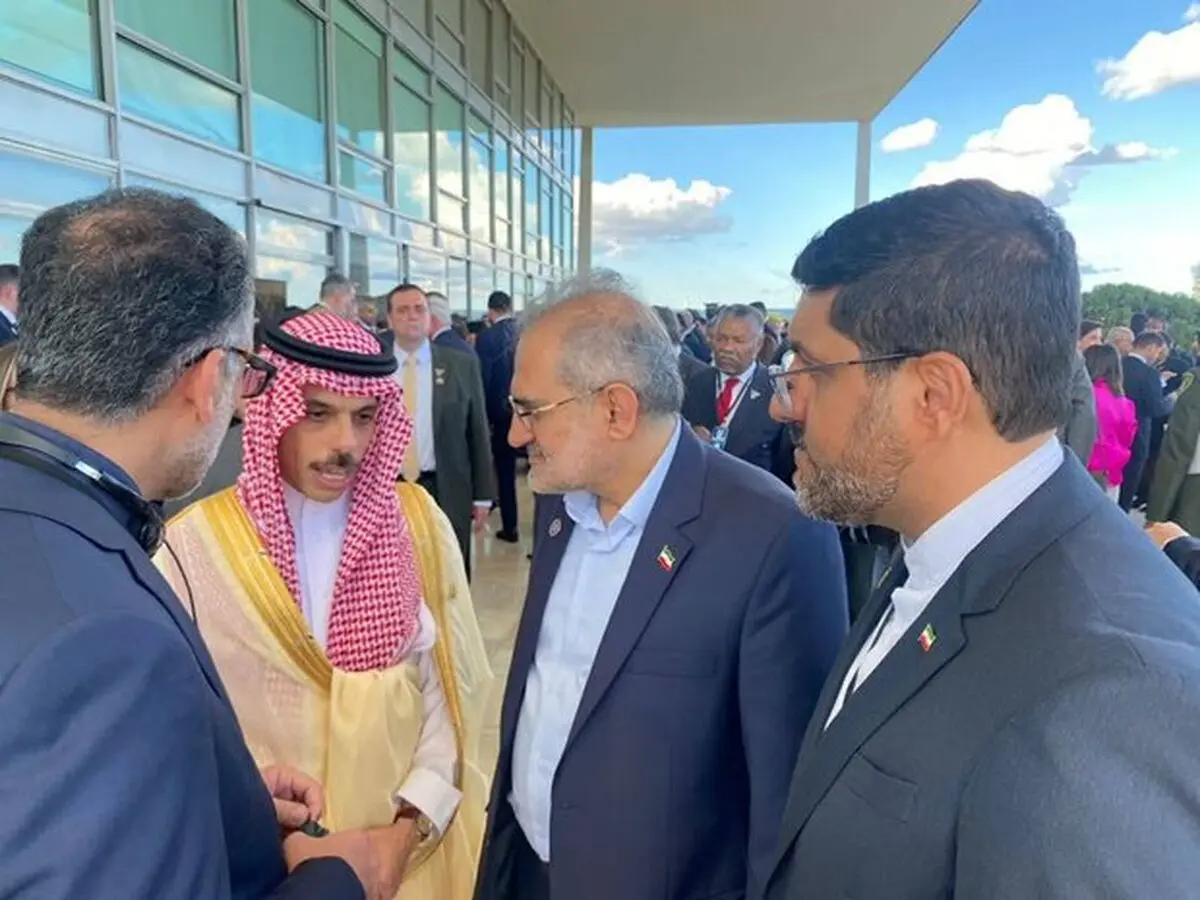 معاون پارلمانی رئیس‌جمهور با وزیر خارجه عربستان دیدار و گفت‌وگو کرد