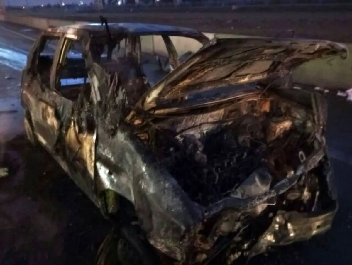 3 فوتی بعد از واژگونی و آتش گرفتن خودروی پراید در اتوبان قم - تهران