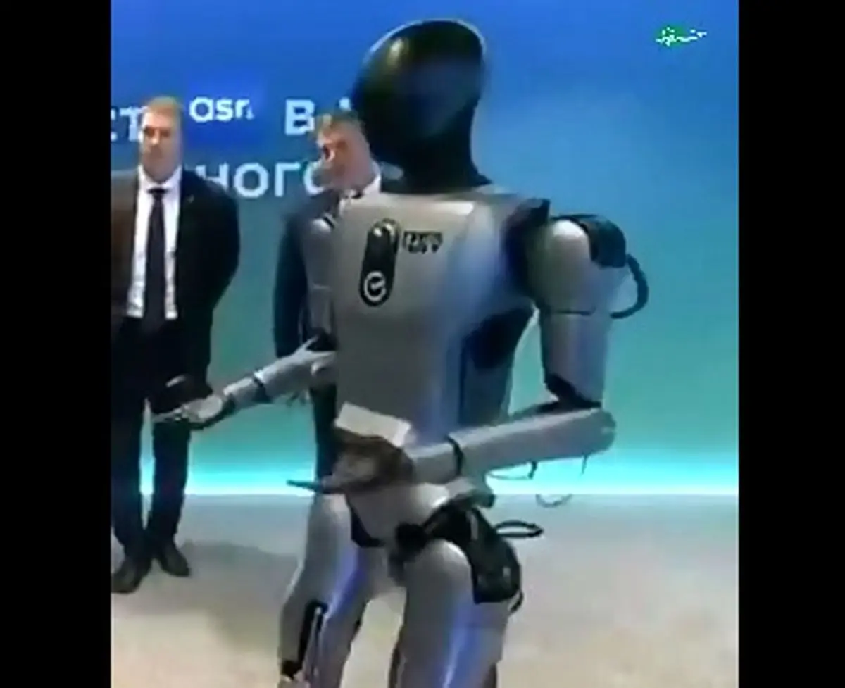رقص ربات برای پوتین در مسکو + فیلم