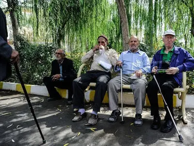 بیمه پایه بازنشستگان را از کار نیندازید/ خصوصی سازی ممنوع!