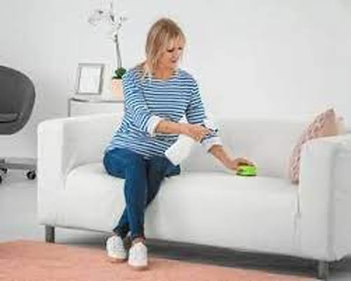 چگونه فرش و مبلمان را با شامپو فرش تمیز کنیم؟