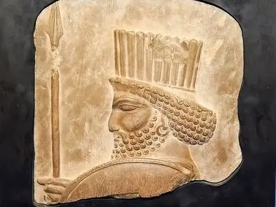 سفر سرباز هخامنشی به دور ایران