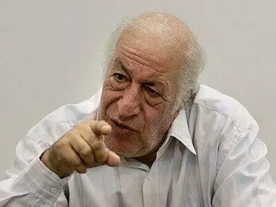 باید از خودمان به خاطر کوتاهی‌هایی که در حق بزرگان می‌کنیم؛ گله‌مند باشیم 