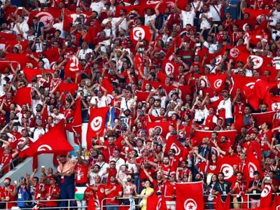 ویدئو: هیجان هواداران تونس در خیابان‌های رباط