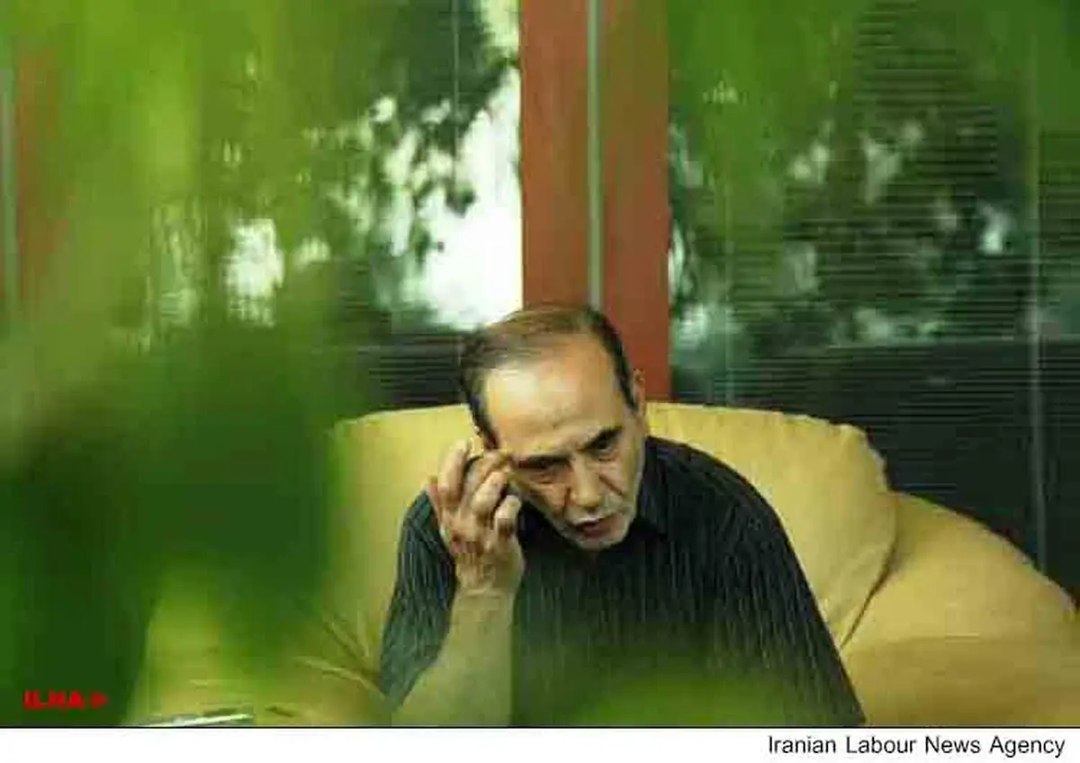 پخش روزنامه‌ سلام از همان فرودگاه متوقف می‌شد 