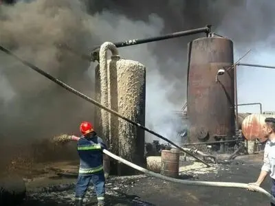 سقوط کارگر به مخزن قیر مذاب