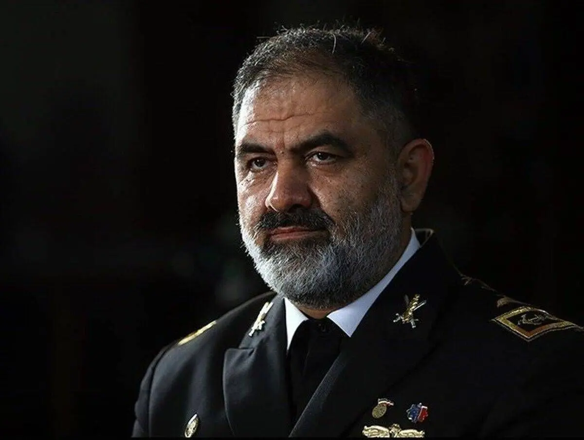 دریادار ایرانی: دشمن بداند با ضربات مهلک تنبیه‌اش می‌کنیم