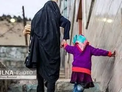 انتقاد از تبعیض در پرداخت عیدیِ شاغلان و بازنشستگان/ مگر زنان نان‌آور خانه نیستند؟ 