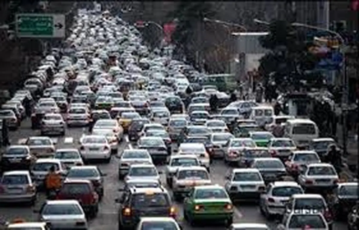 ترافیک سنگین در ۱۲ معبر بزرگراهی شهر تهران