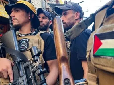الجیش اللبنانی یبدأ رسمیًا استلام سلاح الفصائل الفلسطینیة فی مخیمات الجنوب ضمن خطة حصر السلاح بید الدولة