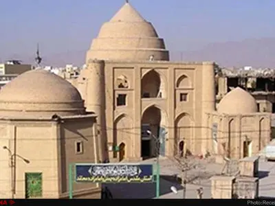 ساخت‌و‌ساز در حریم امام‌زاده جعفر دامغان باید متوقف شود