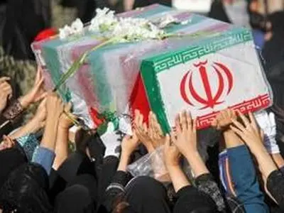 مردم غیور چهارمحال و بختیاری سه شهید حمله پهبادی را تا خانه ابدی بدرقه کردند