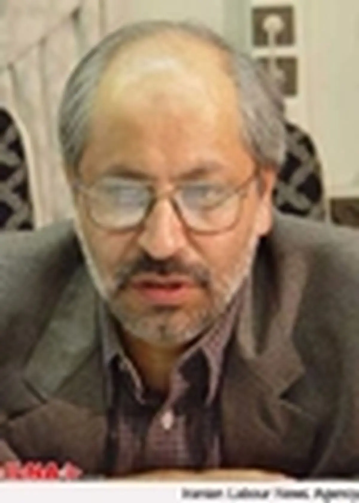 رابطه معکوس سهم زنان در اشتغال صنعتی و سیستم آموزش عالی