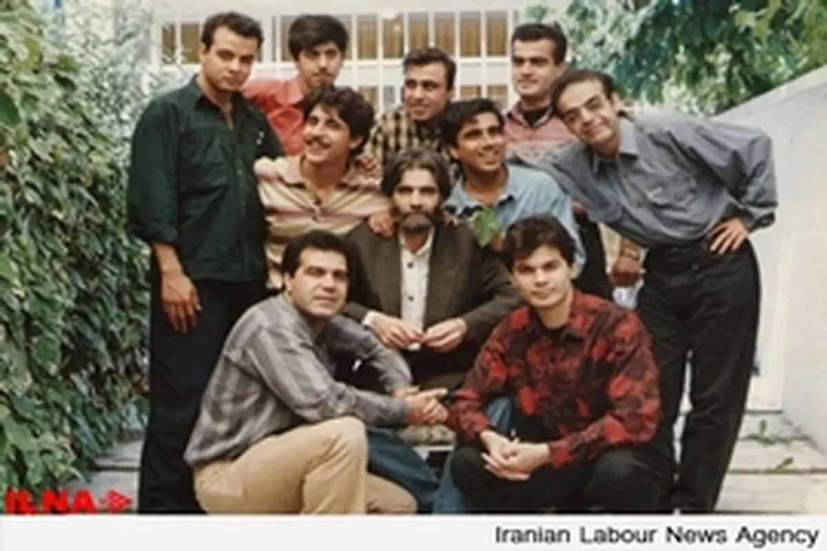 تصویری از بازیگران سریال مهران مدیری ۲۰ سال پیش