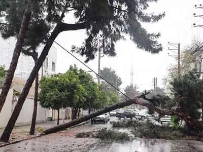 خسارت طوفان و بارندگی به زیرساخت‌های برق عسلویه