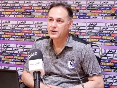 نامجو مطلق: در بدترین زمان 10 نفره شدیم/ داور می‌توانست رضاوند را اخراج نکند