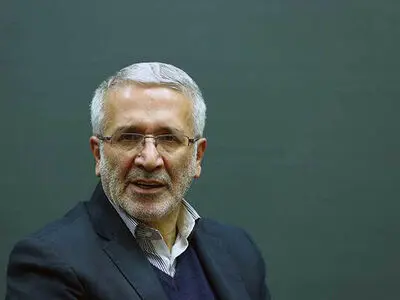 انتظارات از دانشگاه آزاد روز افزون است