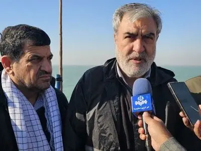 بازدید رئیس کمیسیون امنیت ملی مجلس از اروند رود/عزیزی: اینجا یکی از فرصت‌های اقتصادی و دفاعی کشور است