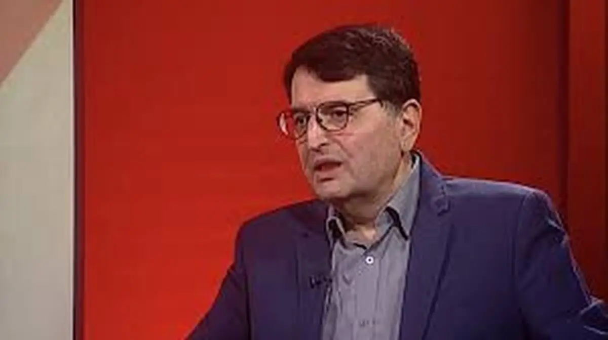 ایران تسلیم نشده و در برابر دو قدرت اتمی ایستاده است