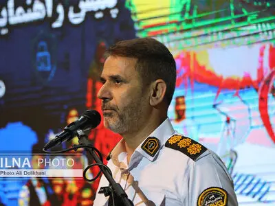 کاهش تصادفات در بندرعباس با هوشمندسازی کنترل ترافیک / تجلیل از برترین مربیان و همیاران پلیس در هرمزگان +فیلم