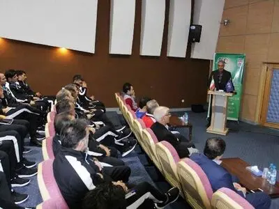 کلاس مربیگری حرفه‌ای فوتبال افتتاح شد؛ شهریار در کنار دستیاران سابقش
