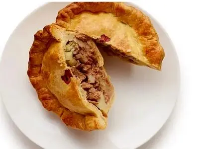 طرز تهیه پای گوشت و سیب زمینی