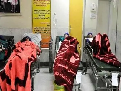 انتقال ۶۸ دانش آموز کاشانی به مراکز درمانی