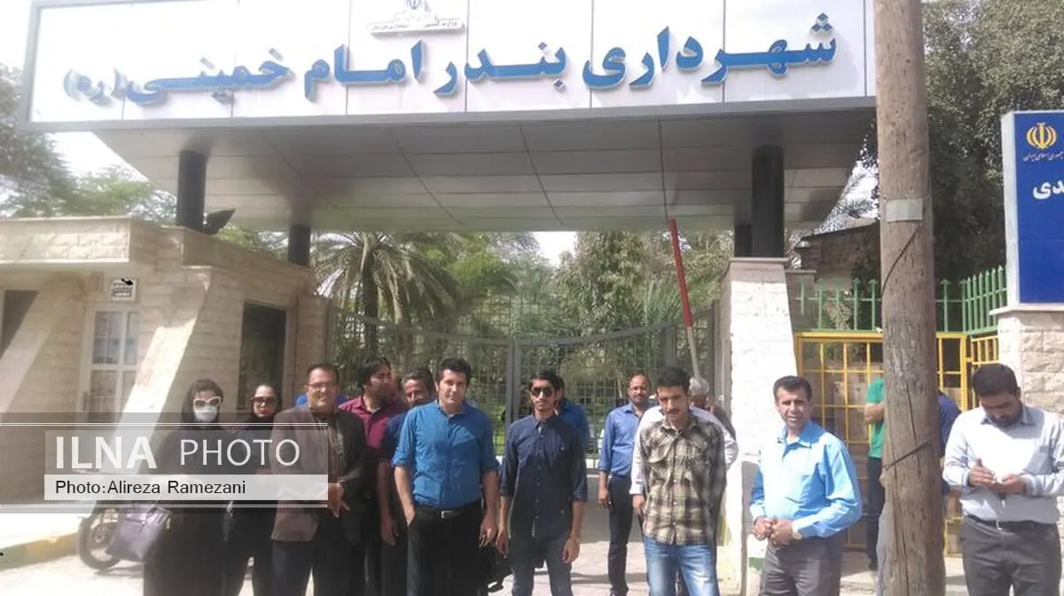 تجمع اعتراضیِ پیمانکاران شهرداری بندر امام خمینی