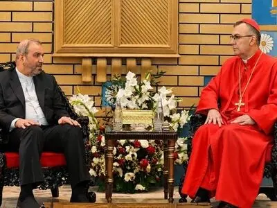 تأکید سفیر ایران بر حمایت از مسیحیان عراق؛ دعوت رسمی از پاتریارک کلدانی برای سفر به تهران