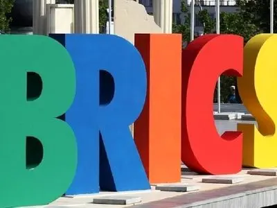 صحیفة: السعودیة تتفاوض للانضمام کعضو جدید في مصرف "بریکس" للتنمیة