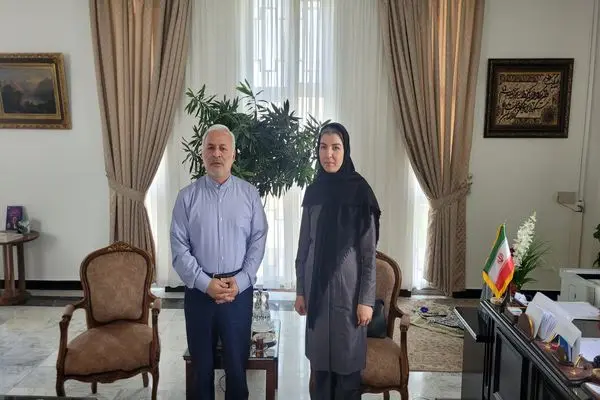 پیگیری آزادی خانم اسفندیاری ادامه دارد 