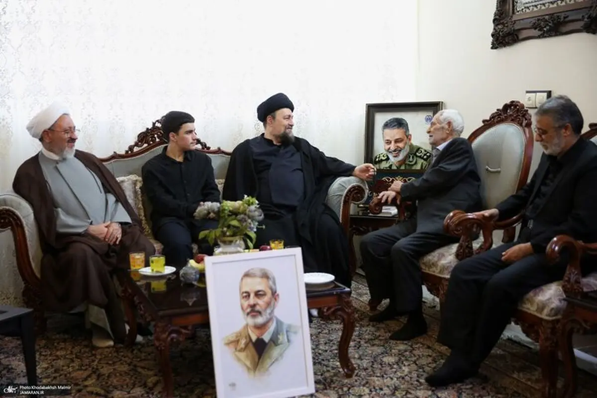 حضور سید حسن خمینی در منزل سرلشکر شهید سید عبدالرحیم موسوی
