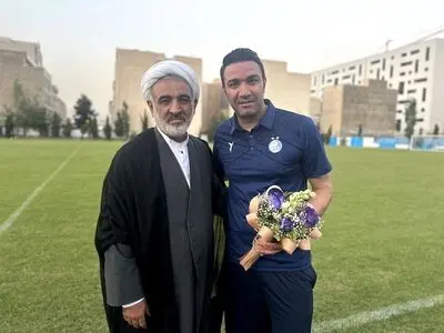 نکونام: محبی و قائدی را با هم می‌خواهم
