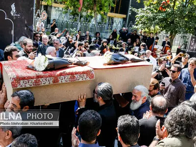 تشییع پیکر زنده‌یاد «احمد پژمان»