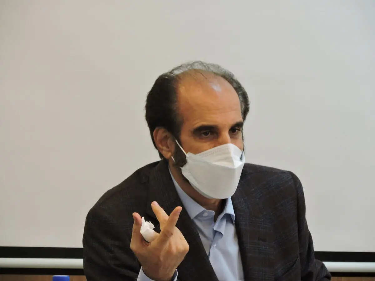  باید واردات پوشاک کاملا ممنوع باشد/ لزوم معافیت تولیدکنندگان و فروشندگان پوشاک از مالیات در سال 99