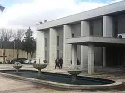 همه کارکنان سفارت در سلامت هستند
