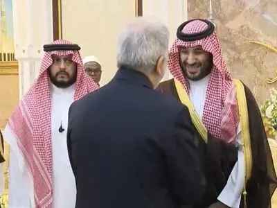 Iran envoy holds talks with Saudi crown prince in Mina