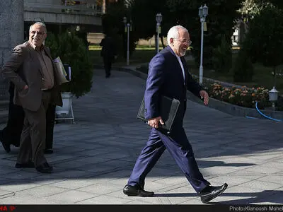 ظریف پروتریا را به مقصد تهران ترک کرد