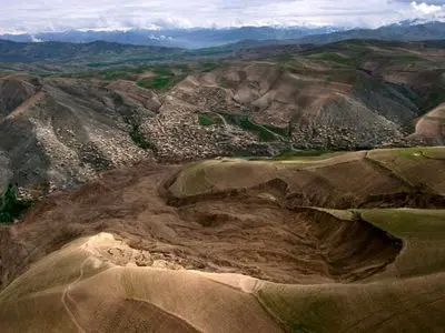 ثبت جهانی بزرگترین زمین لغزش جهان در پلدختر  