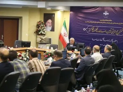 به مردم اطلاعات درست بدهیم