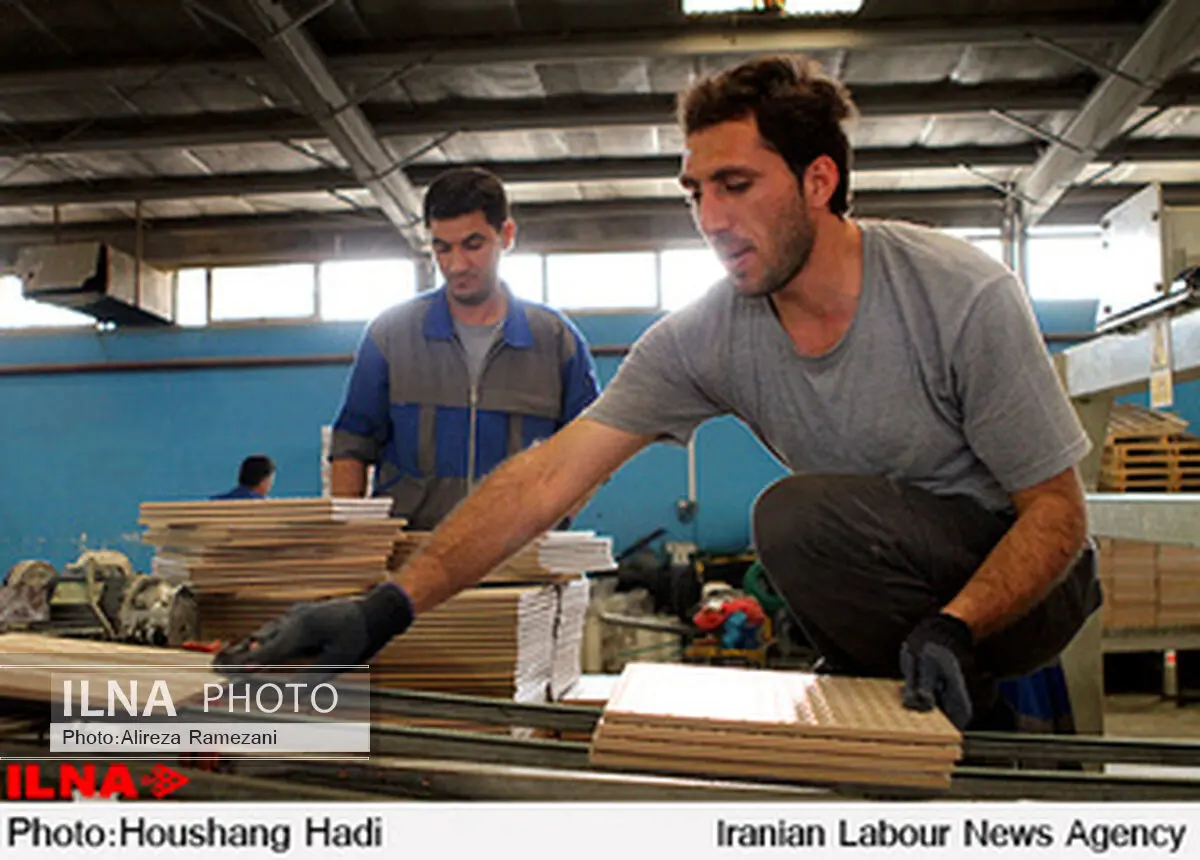 سرگردانی کارگران کاشی خزر برای دریافت مطالبات مزدی