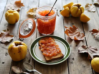 طرز تهیه مربای به؛ به همراه نکات کلیدی