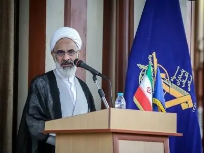 در برابر تعرض به کشور و اعتقادات دینی هرگز کوتاه نمی‌آییم